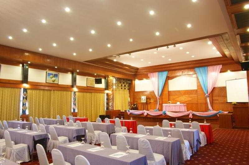 Jomtien Holiday Pattaya Hotell Exteriör bild